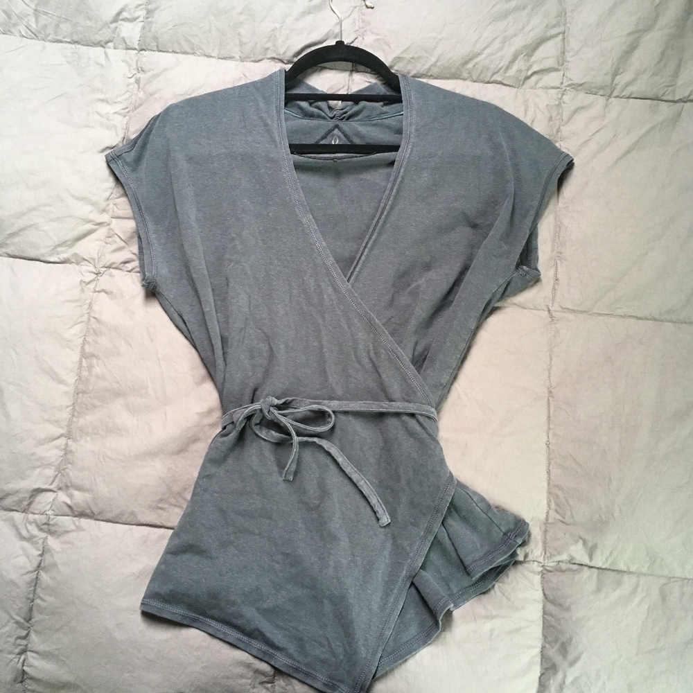 Prana Macie Wrap Top (Coal)